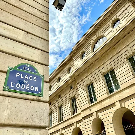 Luxurious Family Near Luxembourg Apartment Paris