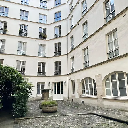 Luxurious Family Near Luxembourg