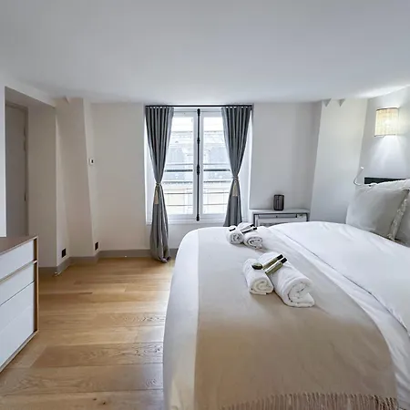 Luxurious Family Near Luxembourg Апартаменты