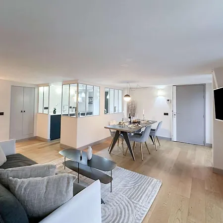 Luxurious Family Near Luxembourg Apartment Paris