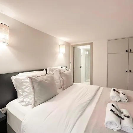 アパート Luxurious Family Near Luxembourg パリ