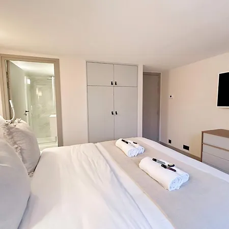アパート Luxurious Family Near Luxembourg パリ